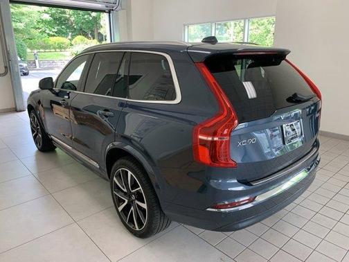 2024 Volvo XC90 B5 Plus Bright Theme