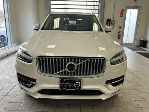 2024 Volvo XC90 B6 Ultimate Bright Theme 6-Seater