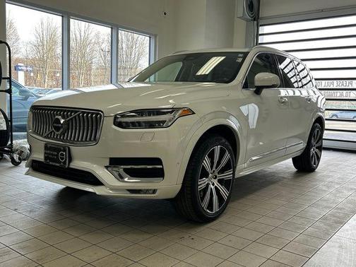 2024 Volvo XC90 B6 Ultimate Bright Theme 6-Seater