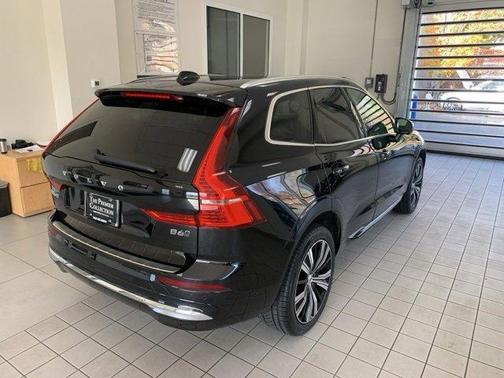 2022 Volvo XC60 B6 Inscription