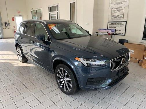 2023 Volvo XC90 B5 Core