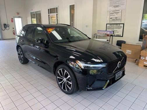 2025 Volvo XC60 B5 Plus