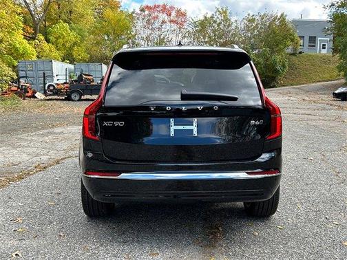 2026 Volvo XC90 B6 Ultra 7-Seater
