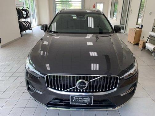 2022 Volvo XC60 B5 Inscription