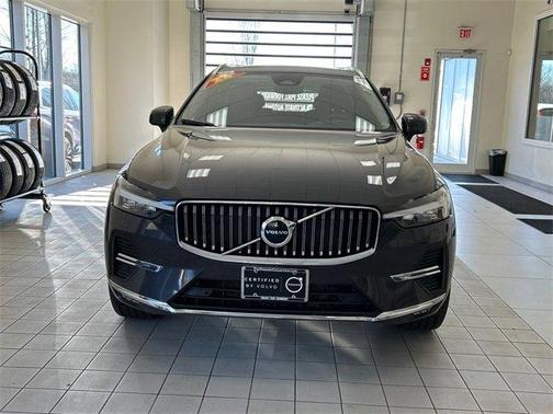 2022 Volvo XC60 B5 Inscription
