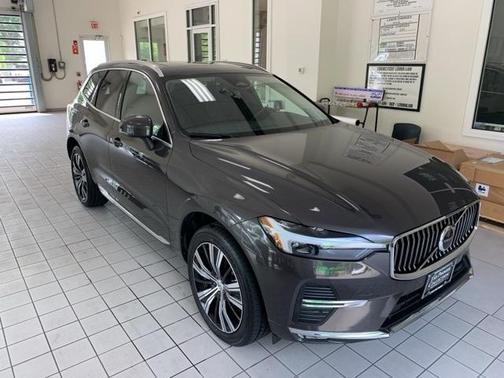 2022 Volvo XC60 B5 Inscription