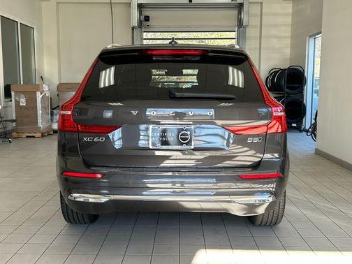 2022 Volvo XC60 B5 Inscription