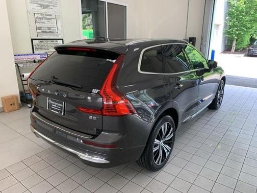 2022 Volvo XC60 B5 Inscription