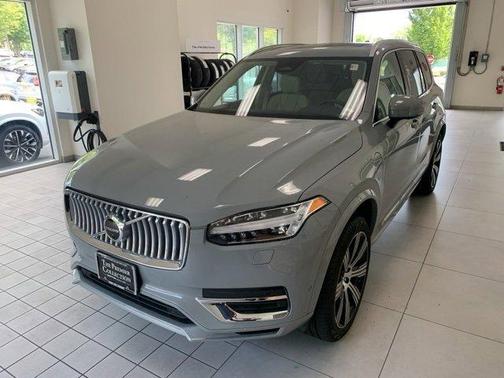 2025 Volvo XC90 Plug-In Hybrid T8 Plus 7-Seater