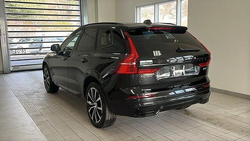 2025 Volvo XC60 Plus