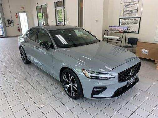 2025 Volvo S60 B5 Core