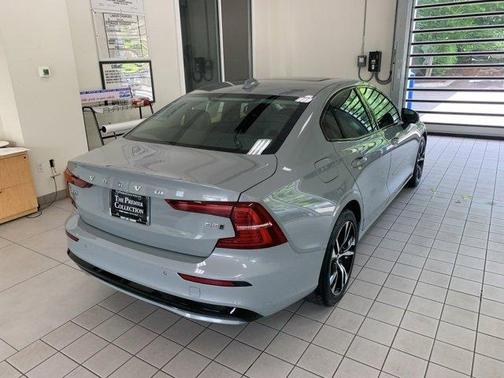 2025 Volvo S60 B5 Core