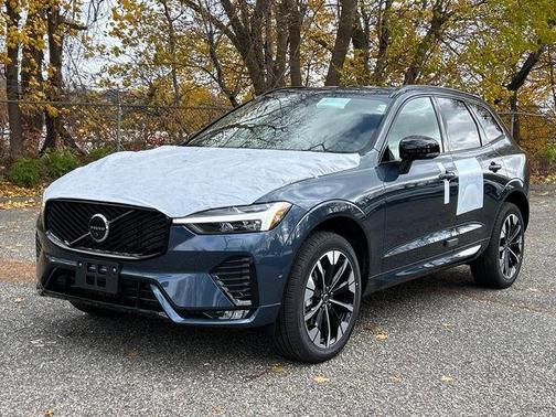 2026 Volvo XC60 B5 Plus