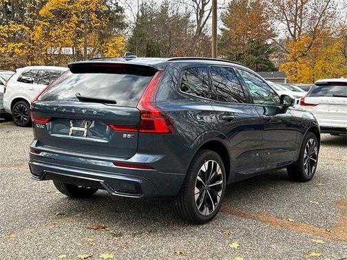2026 Volvo XC60 B5 Plus