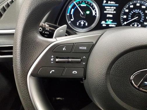 2023 Hyundai SONATA Hybrid Base