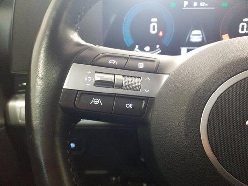 Soultronic Orange Pearl 2025 Hyundai KONA SEL