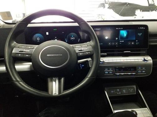 2025 Hyundai KONA EV SEL