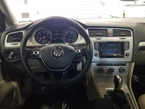 2015 Volkswagen Golf DSG TDI S