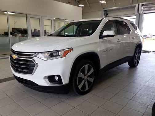 Summit White 2020 Chevrolet Traverse LT Leather