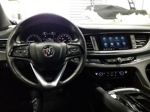 2023 Buick Enclave Essence FWD