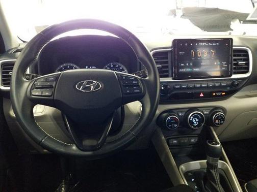 2022 Hyundai VENUE Limited