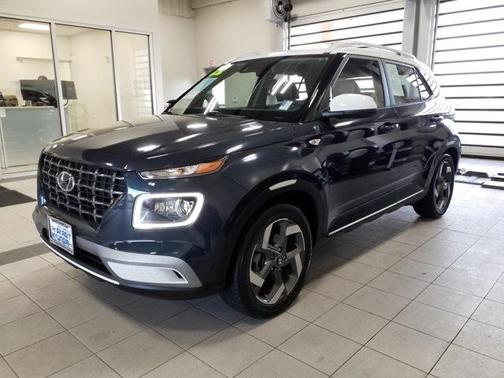 2022 Hyundai VENUE Limited