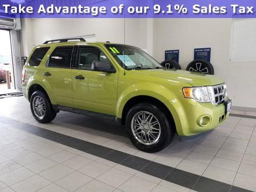 LIME SQUEEZE METALLIC 2011 Ford Escape XLT