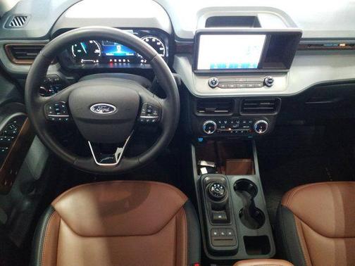 TERRAIN 2024 Ford Maverick Lariat