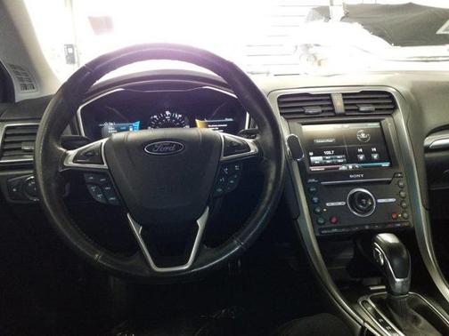 2016 Ford Fusion Hybrid Titanium