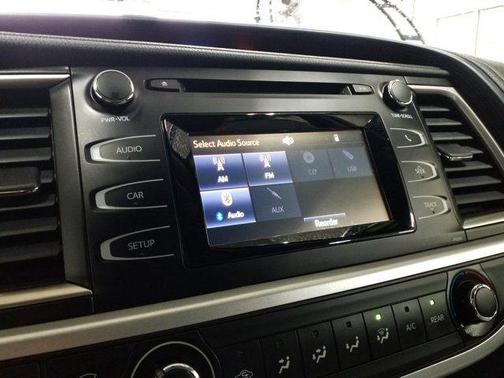 Blizzard Pearl 2016 Toyota Highlander LE