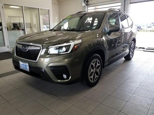 Jasper Green Metallic 2021 Subaru Forester Premium