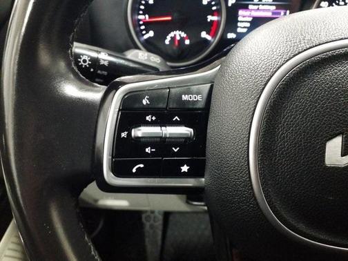 2022 Kia Carnival LXS