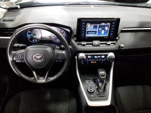 2020 Toyota RAV4 Hybrid XLE
