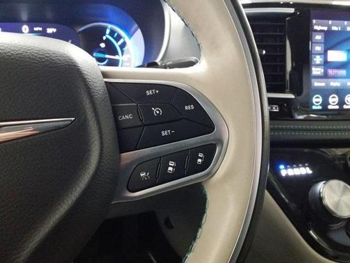 2020 Chrysler Pacifica Hybrid Limited