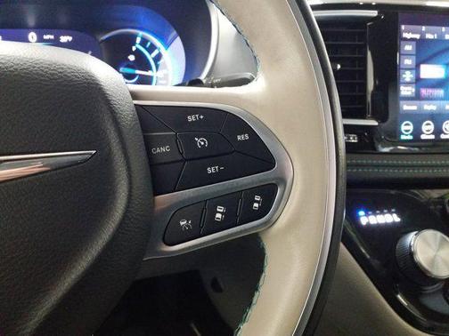 2020 Chrysler Pacifica Hybrid Limited