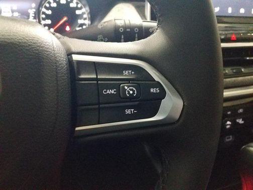 Diamond Black Crystal Pearlcoat 2025 Jeep Compass Latitude