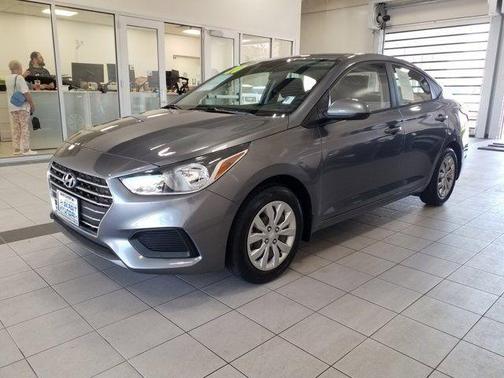Urban Gray Metallic 2020 Hyundai Accent SE