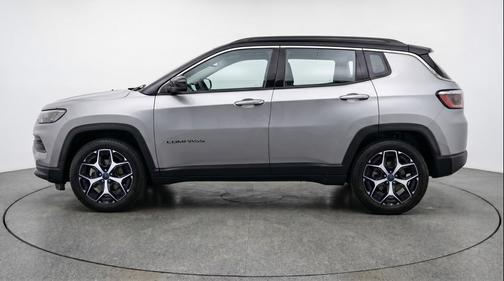 Silver Zynith Metallic Clearcoat 2025 Jeep Compass Limited
