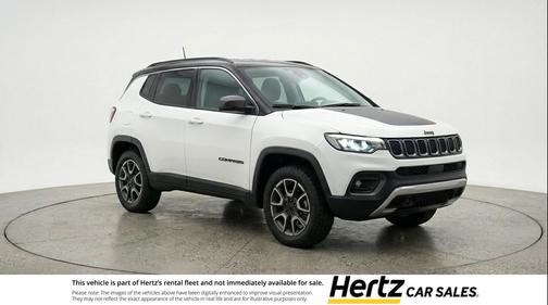 Bright White Clearcoat 2025 Jeep Compass Trailhawk