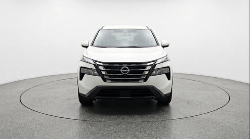 Everest White Pearl Tricoat 2025 Nissan Rogue SV