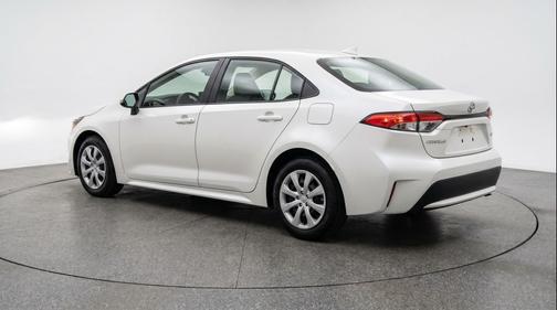 Ice Cap 2025 Toyota Corolla LE