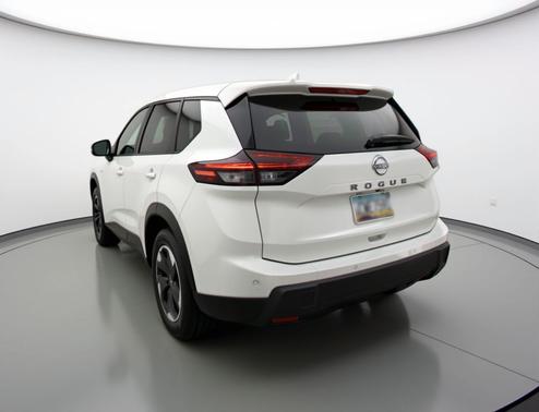 Everest White Pearl Tricoat 2025 Nissan Rogue SV