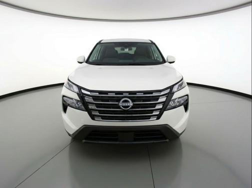 Everest White Pearl Tricoat 2025 Nissan Rogue SV