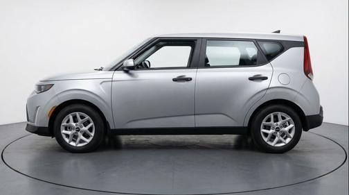 Steel Gray 2025 Kia Soul LX
