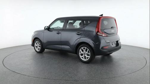 Gravity Gray 2025 Kia Soul LX