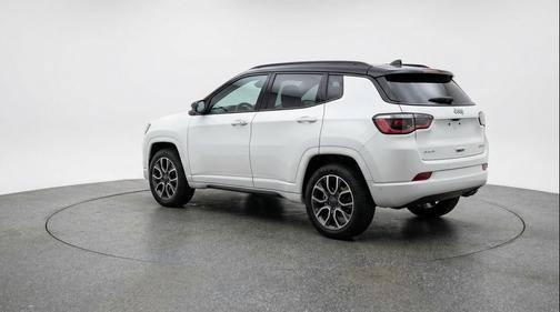 Bright White Clearcoat 2025 Jeep Compass Trailhawk