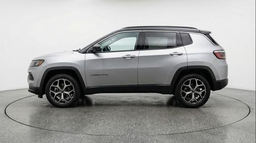 Silver Zynith Metallic Clearcoat 2025 Jeep Compass Limited