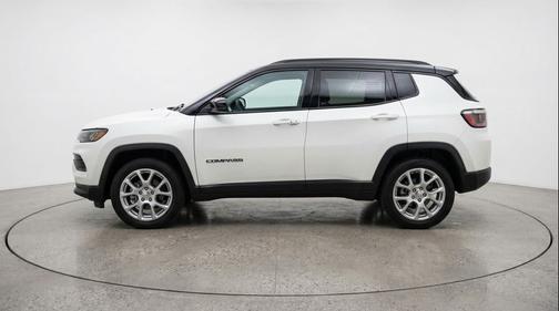 Bright White Clearcoat 2025 Jeep Compass Limited