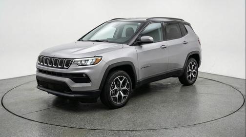 Silver Zynith Metallic Clearcoat 2025 Jeep Compass Limited