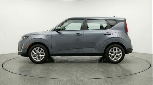 Gravity Gray 2025 Kia Soul LX